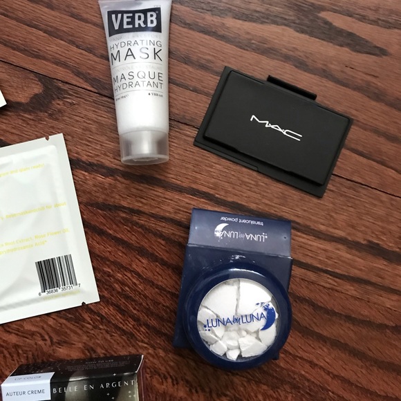 Makeup bundle - Picture 3 of 8